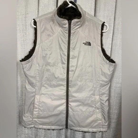 The North Face Women's Green Fleece Vest - Picture 5 of 8